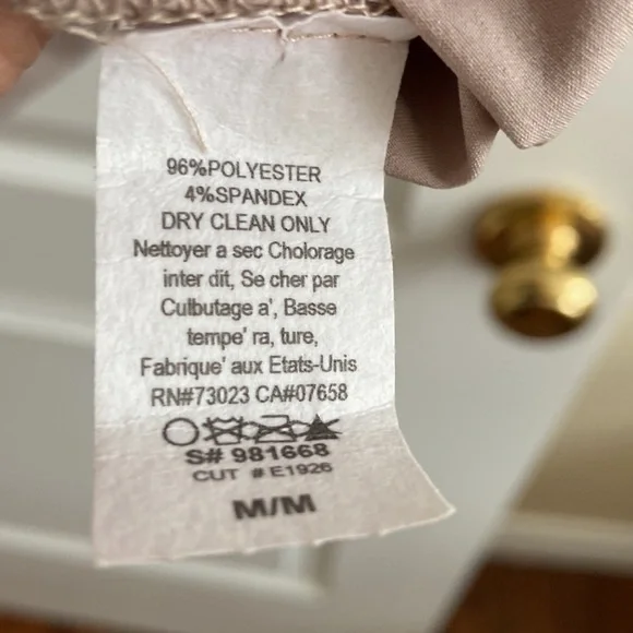 Cute pleated dress with sweetheart neckline size M - Picture 5 of 7